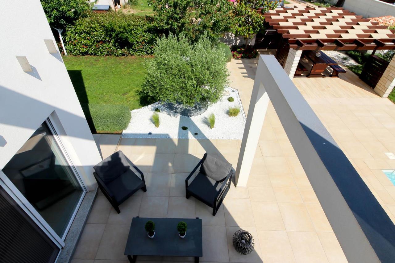 Modern Villa Nerina With Private Pool Near 普拉 外观 照片